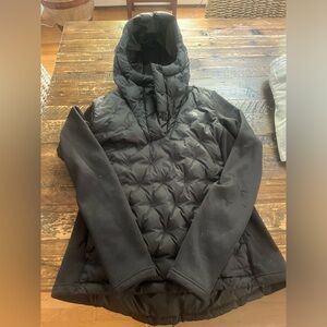 North face black pullover jacket. Black size medium